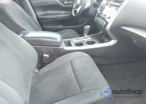 2015 Nissan Altima 2.5 S z USA, uszkodzony, nr VIN 1N4AL3AP8FC450260